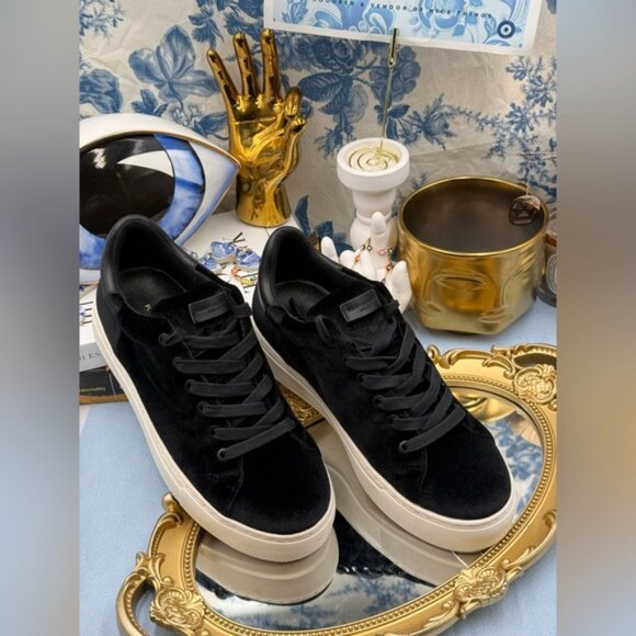 🆕 KURT GEIGER LONDON 🧿 NWOB Laney Black Velvet Low Top Sneaker, Sz 37 US 7 - Picture 3 of 12